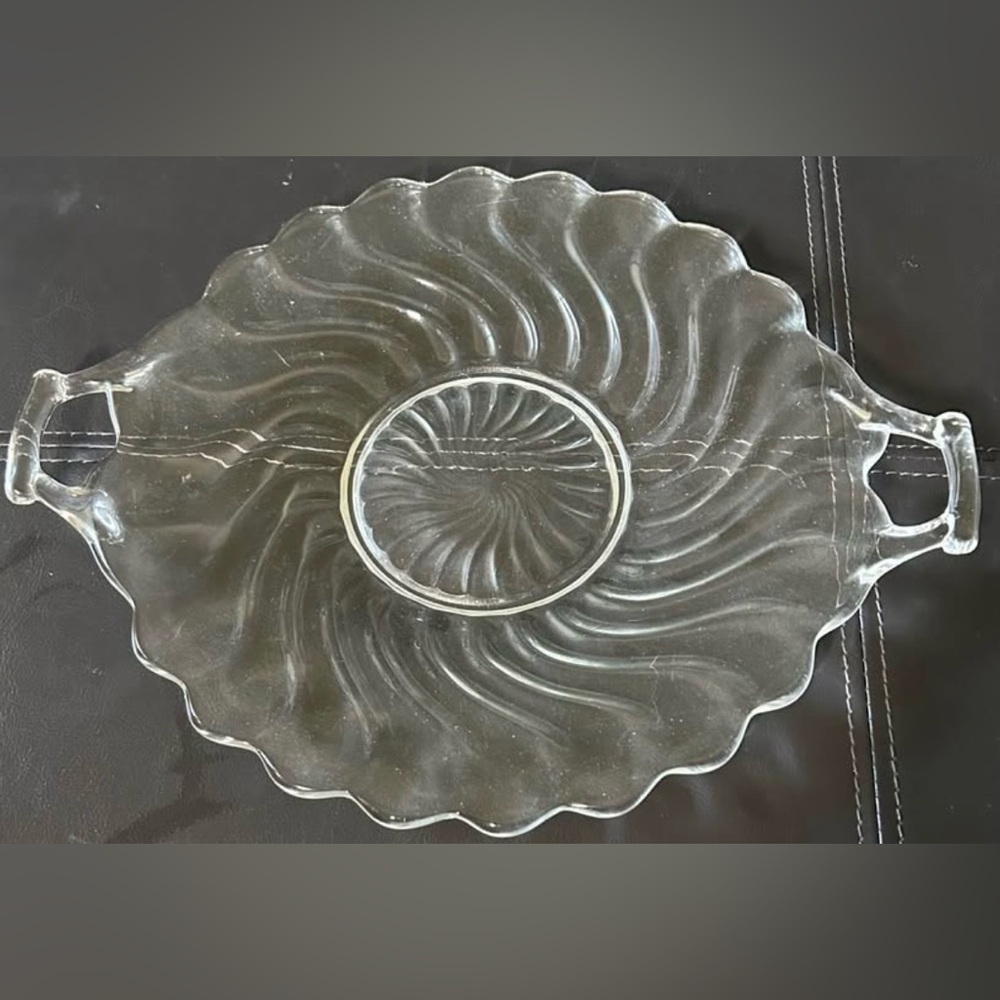 Elegant NEW Fosteria Swirl Cake Plate 10”